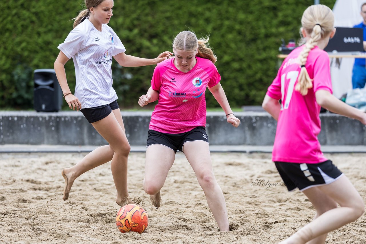 Bild 56 - wBJ/wCJ Beachsoccer Cup